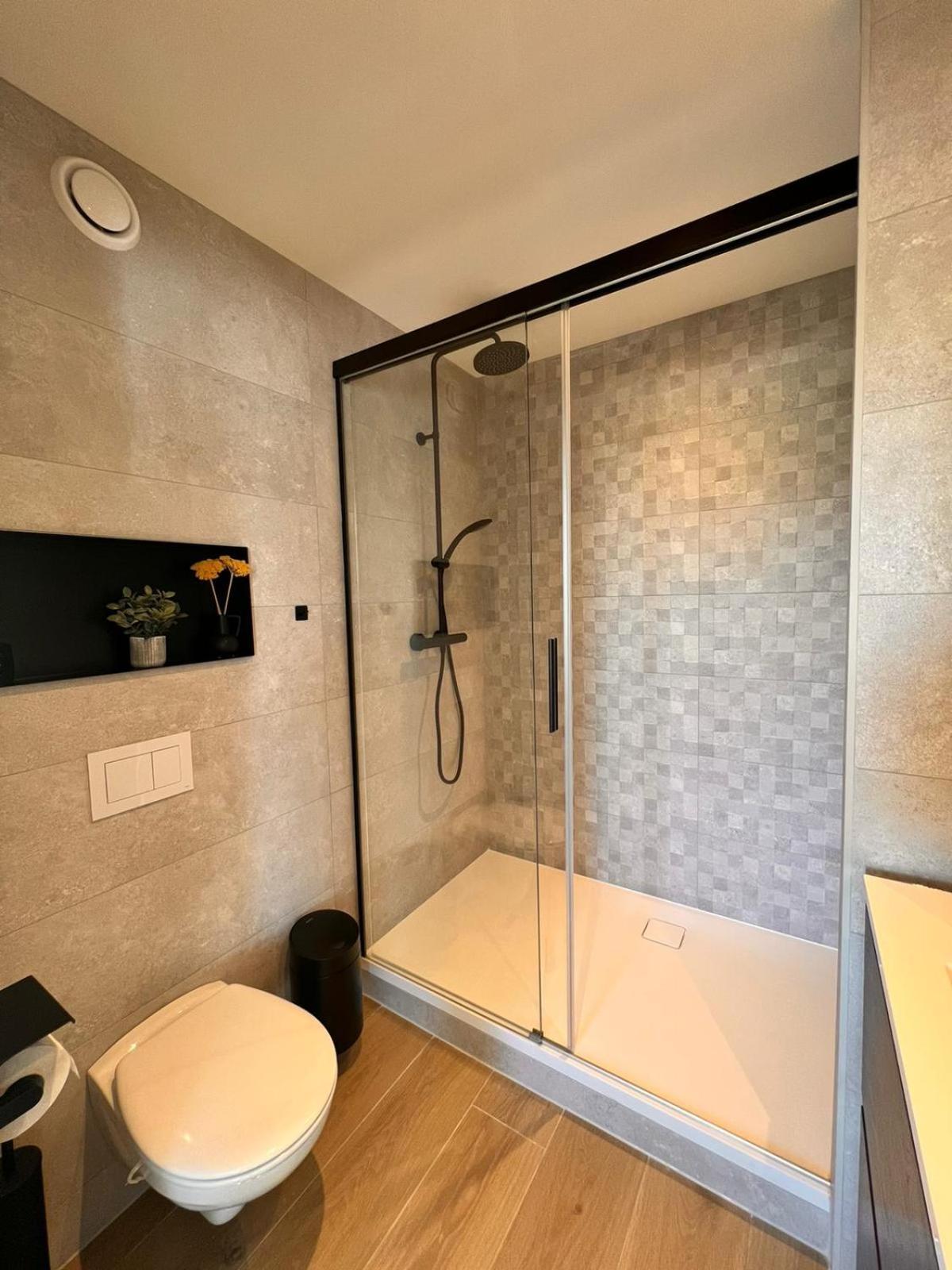 Inova Guesthouse هاسيلت المظهر الخارجي الصورة