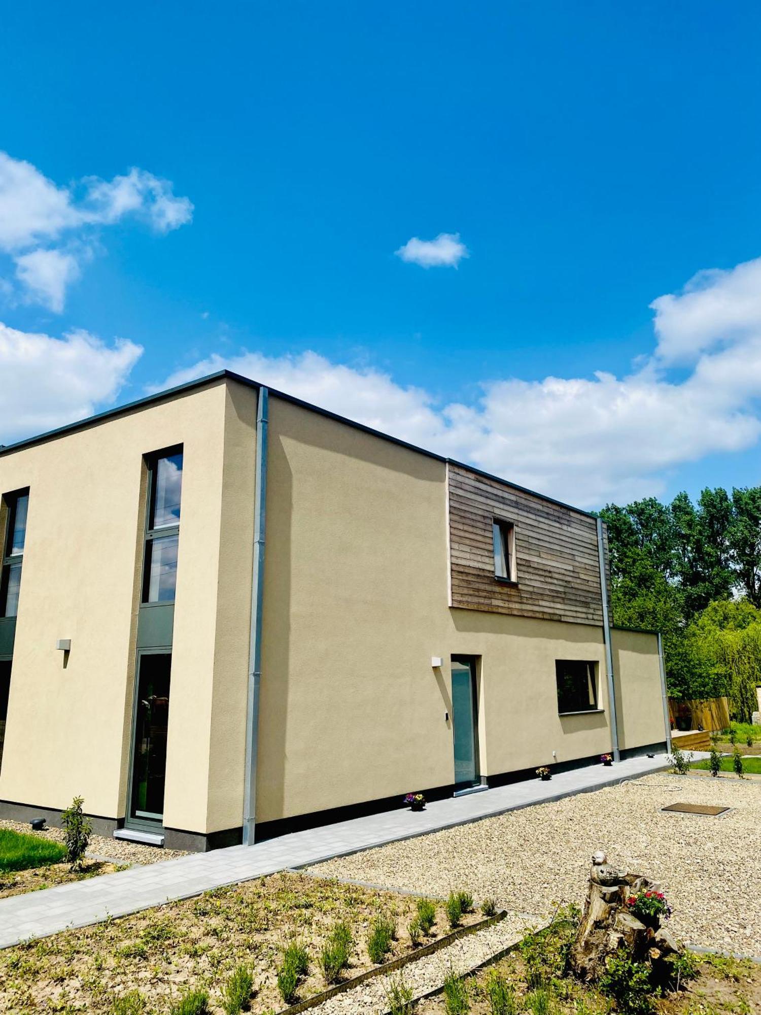 Inova Guesthouse هاسيلت المظهر الخارجي الصورة